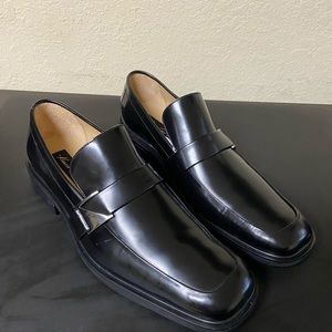 Kenneth Cole I-Owe-U